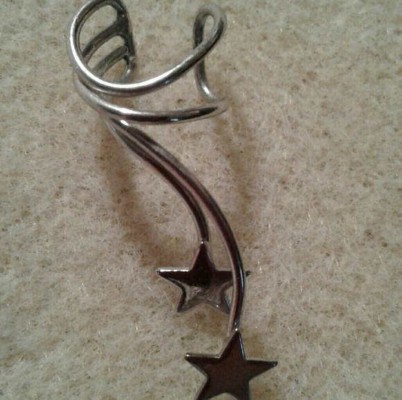 Jewelry - Adjustable sterling silver stars ear cuff